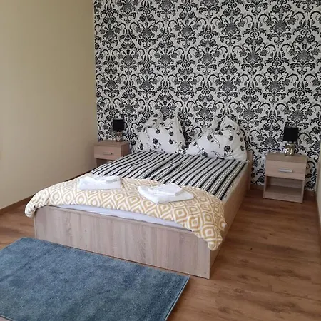 Natur Forras Apartman * Ábrahámhegy